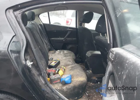 2013 Mazda Mazda3 I Sport from USA, damaged, VIN JM1BL1UP5D1835394